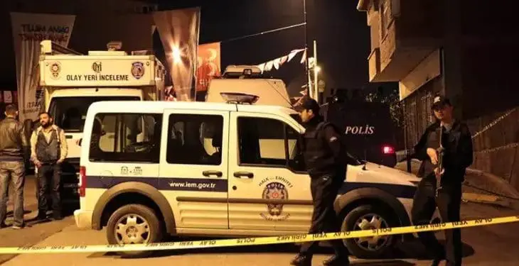 Ümraniye’de kontrol noktasına silahlı saldırı: Bir polis şehit olurken, biri polis iki kişi yaralandı